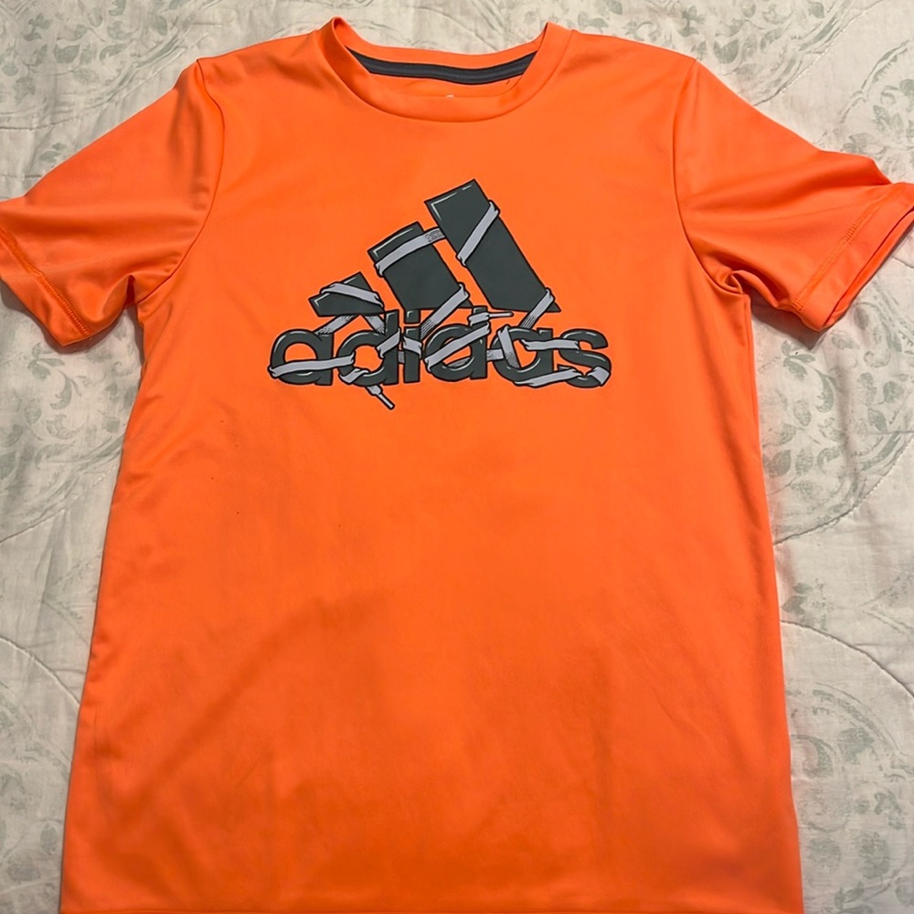 Adidas size xs 7 shirt